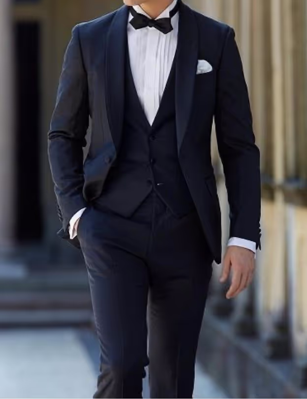 Casual: Self-design fabrics can elevate casual outfits without being overly flashy.