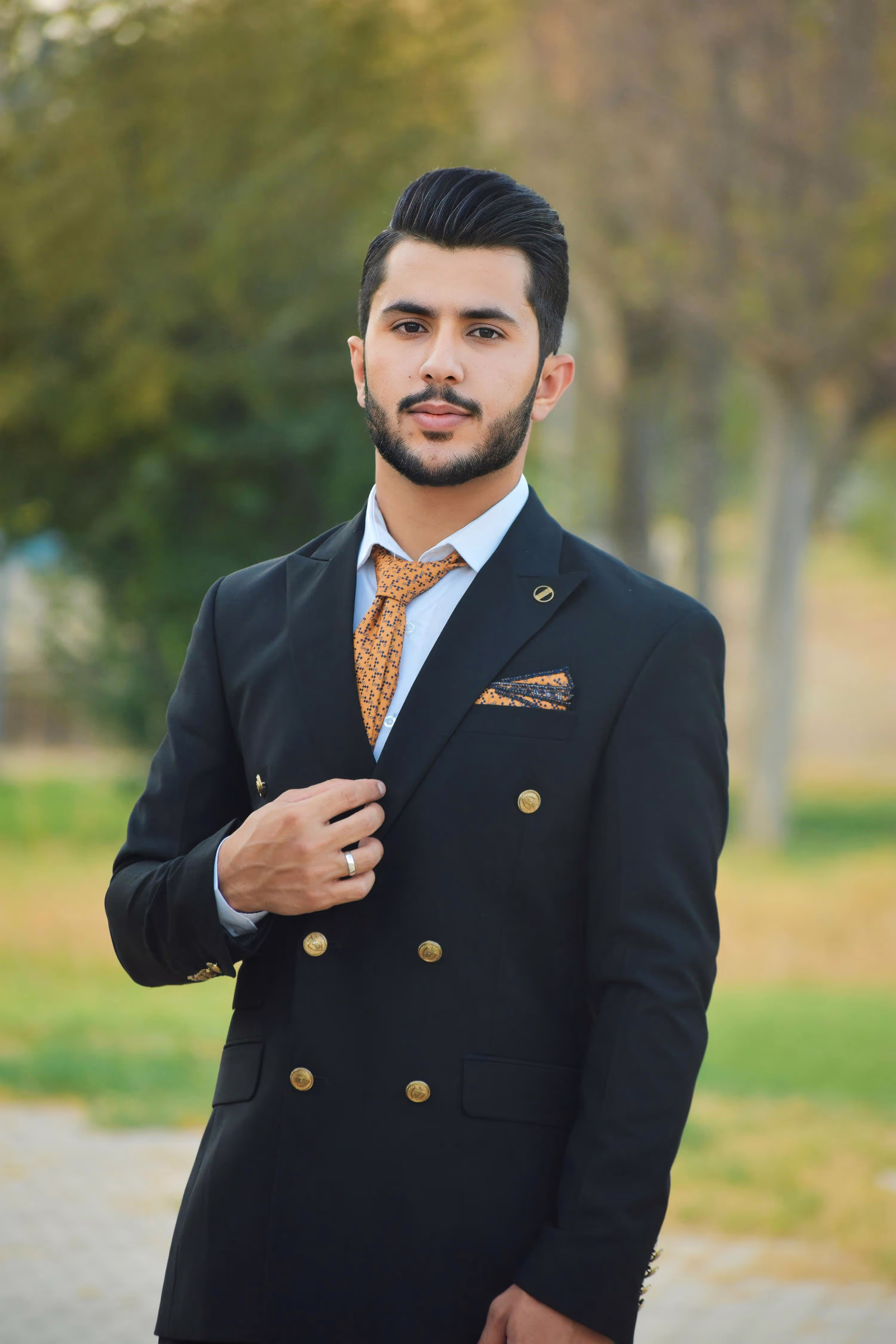 Confidence : Wearing a double-breasted jacket requires a bit more confidence. Carry it with a sense of style and assurance, as it naturally draws more attention.