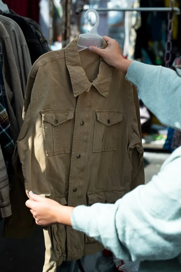 Khaki: Khaki is the classic color for safari suits, as it provides excellent camouflage in natural environments