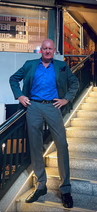 Customization: A quality custom shirt should have proper measurements tailored to the client’s physique for a flattering fit.