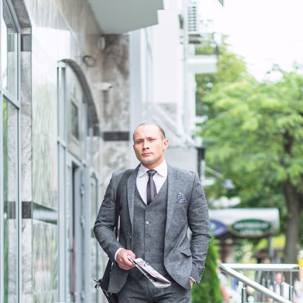 Classic Fit: Suitable for traditional office environments. Fabrics should drape well and offer a tailored appearance.